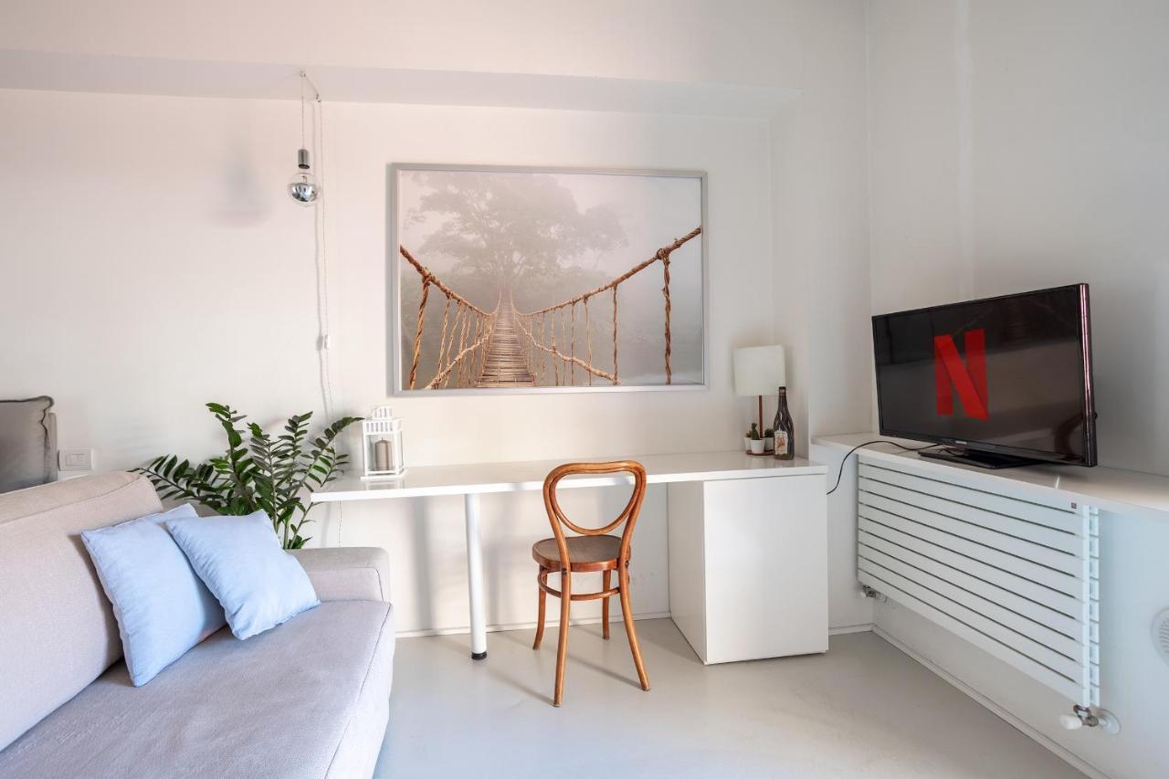 Апартаменты Design Loft Walking Distance Brera-Duomo With Wifi+Netflix Милан Экстерьер фото